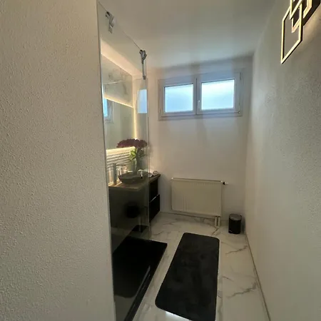 Apartment Tres Beau Trois Pieces Avec Vue Degagee *