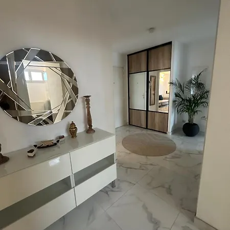 Tres Beau Trois Pieces Avec Vue Degagee ストラスブール