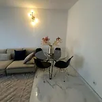 Très Beau Trois Pièces Avec Vue Dégagée *