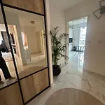 Très Beau Trois Pièces Avec Vue Dégagée Appartamento *