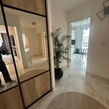 Tres Beau Trois Pieces Avec Vue Degagee Apartamento *